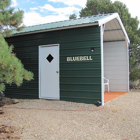 Bluebell Cabin, Glamour Cabin Camping, Stunning Night Sky Монтичело Екстериор снимка